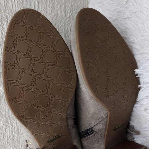 Vionic Faros Tan Suede Leather Fringed Upper Almond Toe Side Zip Ankle Bootie - Picture 9 of 16